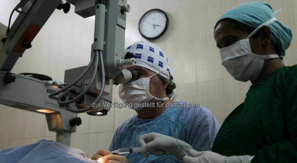 Bangladesh, Augenoperation Bild 16768 // Bangladesh "Eye Camp" in Faridpur