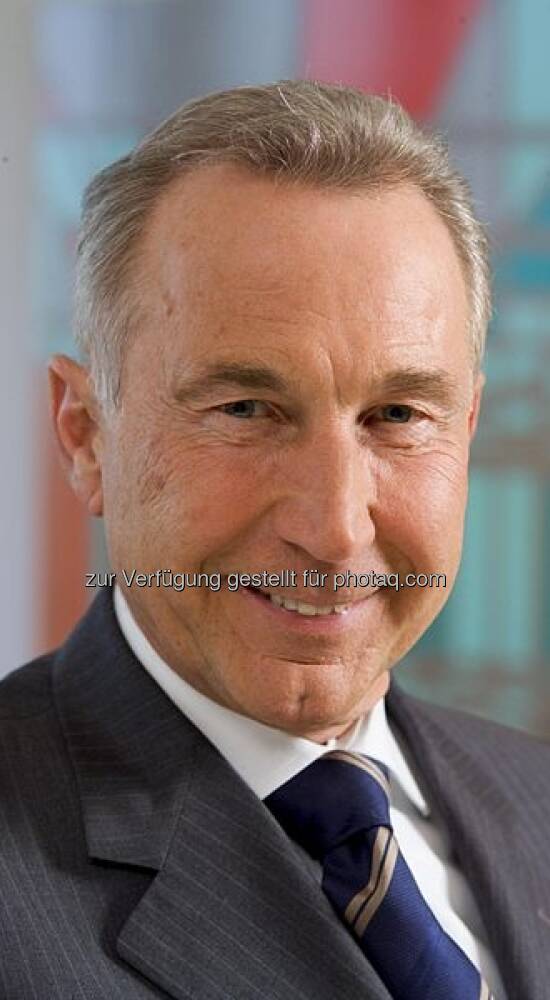 Burkhard Hofer, ExVorstand EVN (30. Mai) finanzmarktfoto.at wünscht