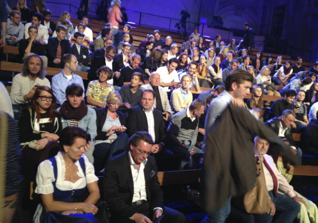 #meinewahl - das Publikum. Und nein, es ist nicht Sebastian Kurz, der geht ... (22.09.2013) 