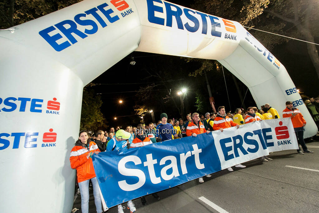 Erste Bank Vienna night run 2013, Christian Drastil im Startbereich, © finanzmartkfoto.at/Martina Draper/Josef Chladek (01.10.2013) 