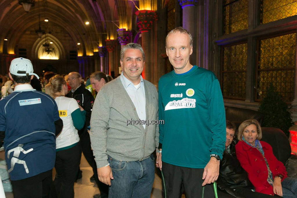 Erste Bank Vienna night run 2013, Peter Bosek (Vorstand Erste Bank), Christian Drastil, © finanzmartkfoto.at/Martina Draper/Josef Chladek (01.10.2013) 