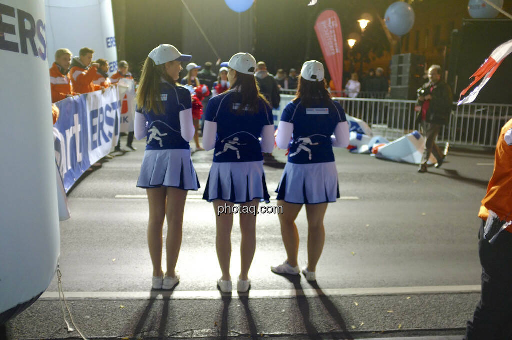 Erste Bank Vienna night run 2013, Cheerleader, © finanzmartkfoto.at/Martina Draper/Josef Chladek (01.10.2013) 