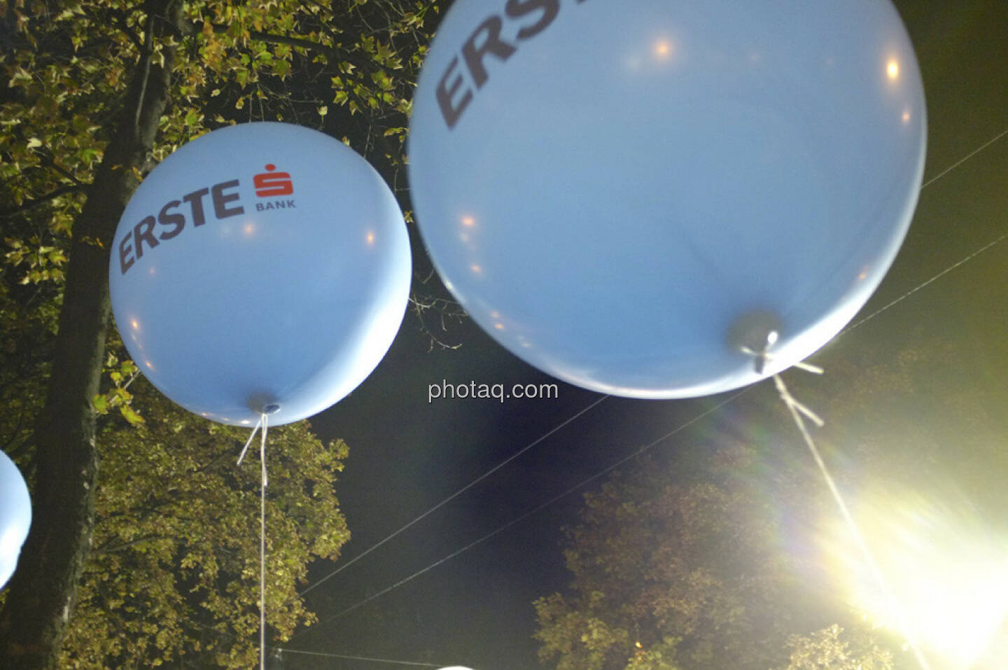Erste Bank Vienna night run 2013, Luftballons