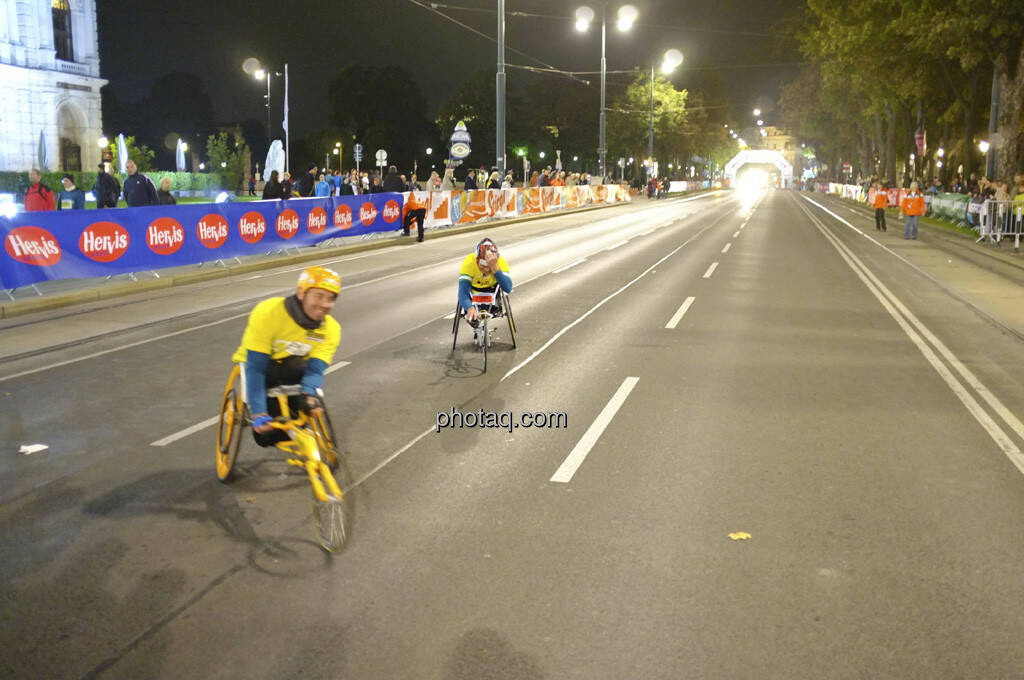 Erste Bank Vienna night run 2013, Läufer mit Rädern, © finanzmartkfoto.at/Martina Draper/Josef Chladek (01.10.2013) 