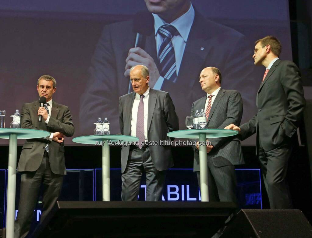 Heinrich Schaller (RLB OÖ), Karl Sevelda (RBI), Andreas Klauser (CNH Industrial), Alexander Lehmann (EBRD), © RLB OÖ /  Strobl (16.10.2013) 