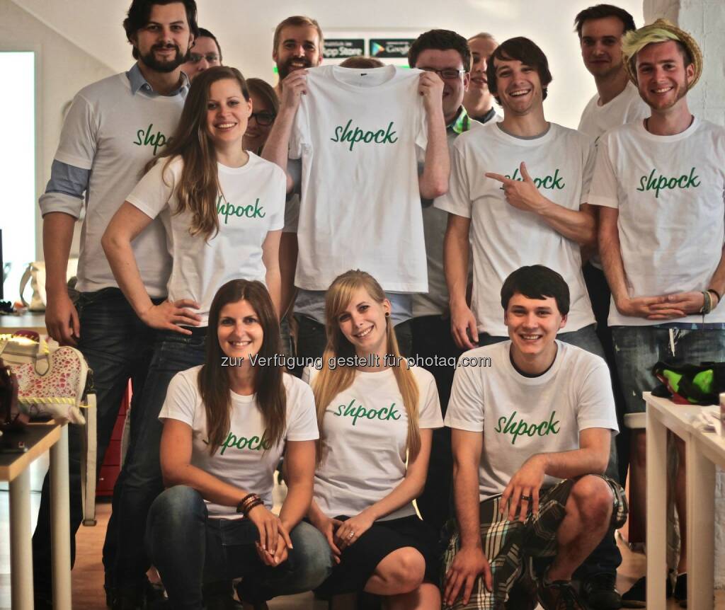 Das shpock-Team, der mobile Flohmarkt für schöne Shirts, äh ... Dinge, mehr unter http://www.finanzmarktfoto.at/search/shpock (17.10.2013) 
