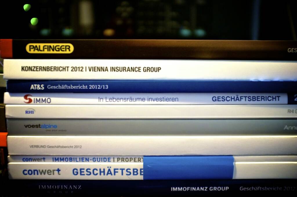 Geschäftsberichte bald Teil des Virtual bookshelfs und des Börse Social Networks auf http://josefchladek.com - mit Palfinger, VIG, AT&S, S Immo, RHI, voestalpine, Verbund, conwert und Immofinanz (Foto: Josef Chladek) (18.10.2013) 