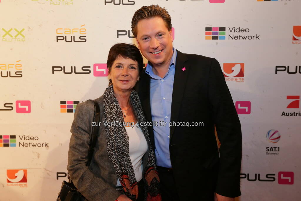 Christina Schauer (Media1) & Michael Stix (Bild: Conny de Beauclair) (31.10.2013)