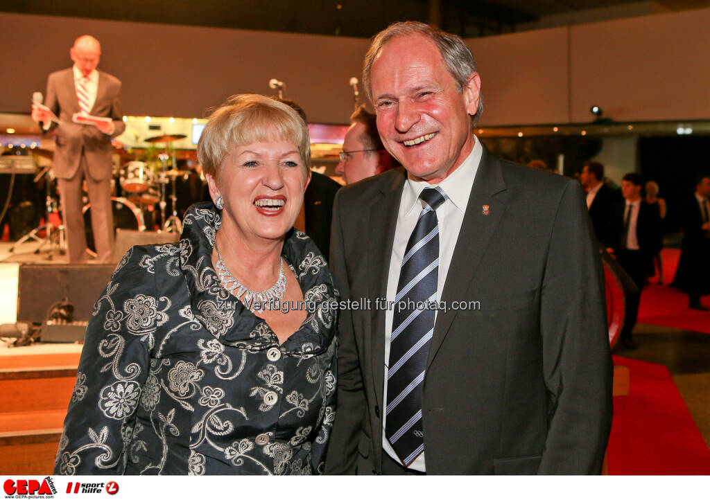 Praesidentin Maria Rauch-Kallath (OEPC) und Generalsekretaer Peter Mennel (OEOC). Foto: GEPA pictures/ Christian Walgram (02.11.2013) 