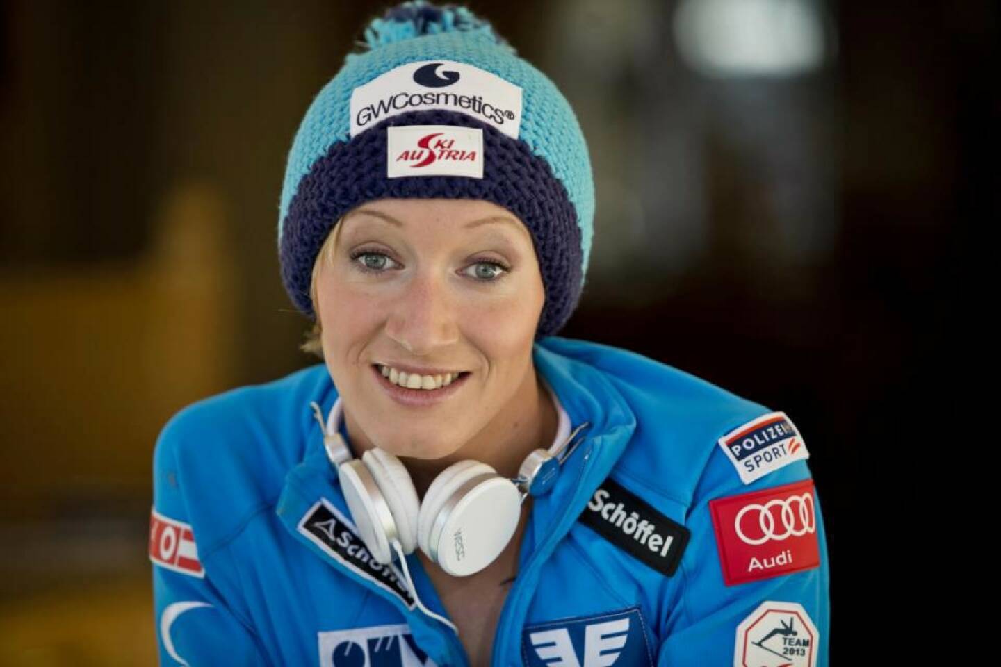 Daniela Iraschko-Stolz, die Weltklasse-Skispringerin arbeitet für den OVB (21. November), finanzmarktfoto.at wünscht alles Gute!