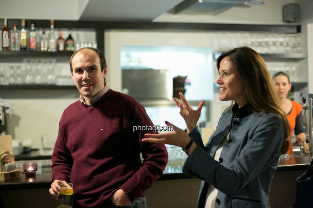 Bernhard Dörflinger (TeleTrader), Milena Ioveva (Porr), © bsn/Martina Draper (28.11.2013) 