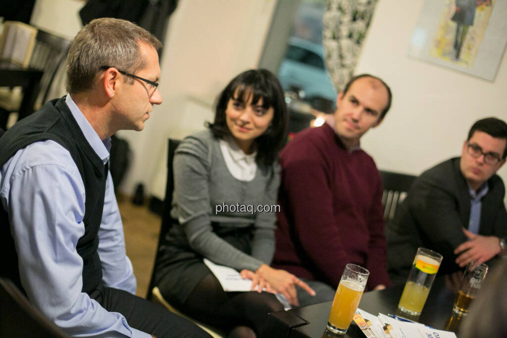 Günther Artner (Erste Group), Alina Costache (Odyssey PR, London), Bernhard Dörflinger (TeleTrader), Klaus Fahrnberger (bet-at-home.com)
, © bsn/Martina Draper (28.11.2013) 