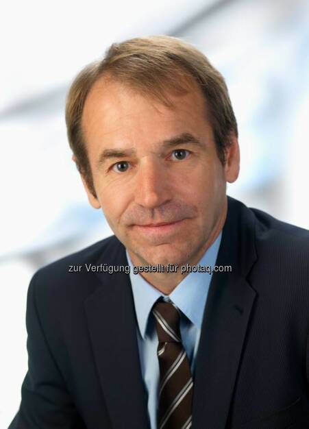 update-CTO Arno Huber zum 25jährigen Firmenjubiläum: http://bit.ly/updateCTO (c) Update (04.12.2013) 