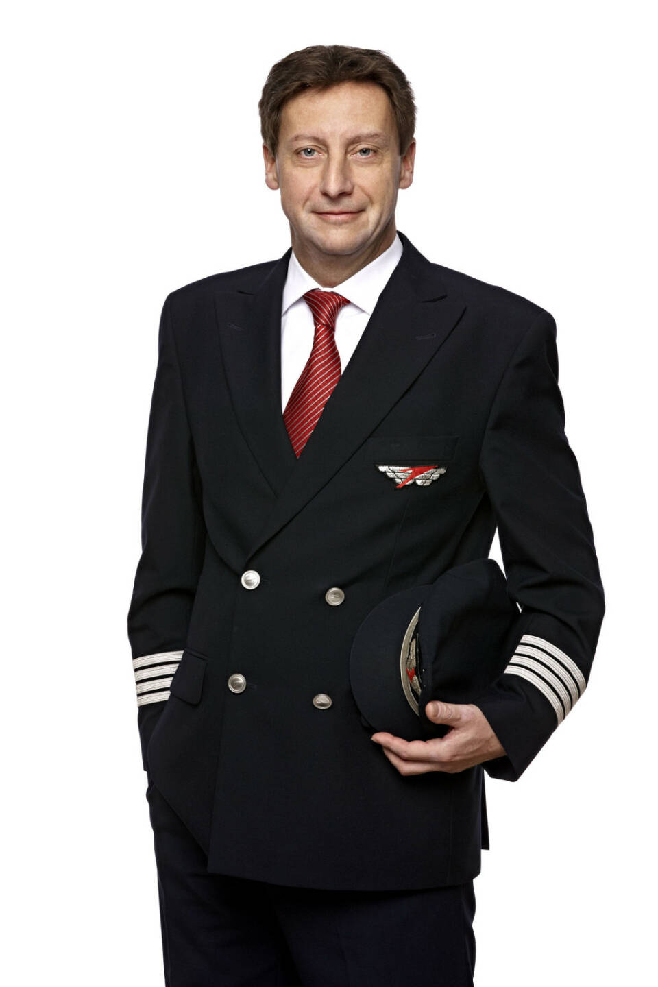 Gerhard Pitsch (48) ist neuer Chefpilot bei Austrian Airlines. Er wird per 1. Jänner 2014 die Nachfolge von Rolf Brand antreten, der mit Jahreswechsel zur SWISS zurückkehrt. Pitsch übernimmt damit als „Postholder Flight Operations“ die Leitung des Flugbetriebs der Tyrolean Airways, in der der gesamte Flugbetrieb der Austrian Airlines gebündelt ist.