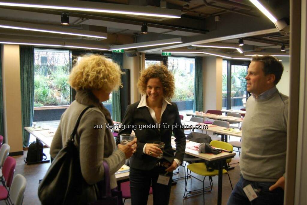 ambuzzador Social Fitness Breakfast: Mit Bernd Hartweger, Barbara Riedl-Wiesinger, Sabine Hoffmann (15.12.2013) 