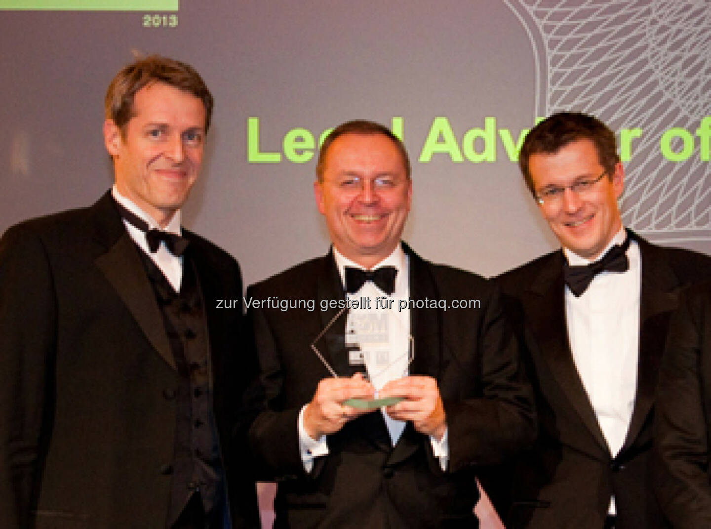 Die Binder Grösswang Corporate/M&A-Partner Thomas Schirmer, Michael Kutschera und Gottfried Gassner (von links) mit dem „ M&A Award 2013: Legal Advisor of the Year – Austria“ (c) Aussendung