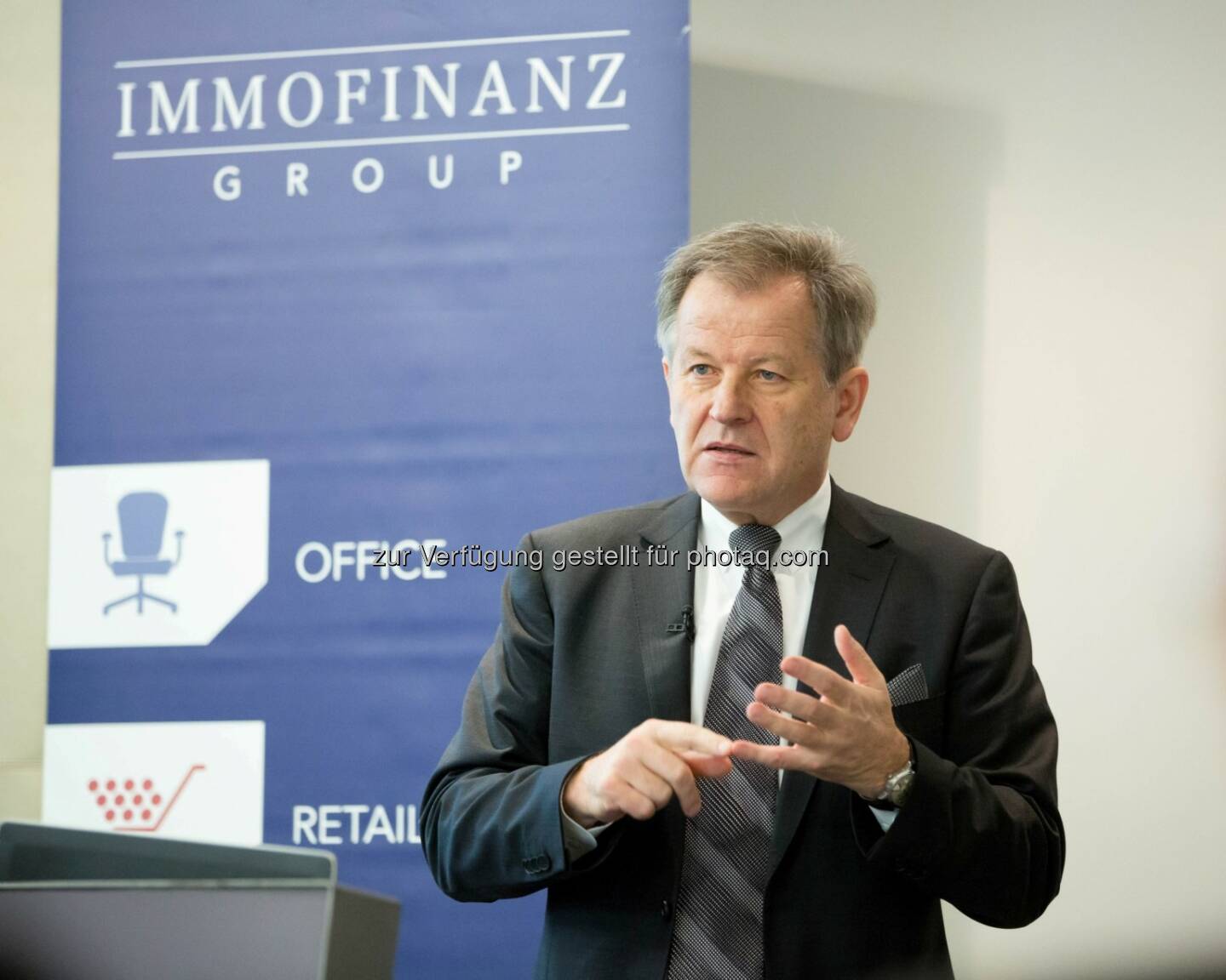 Eduard Zehetner, CEO Immofinanz, bei der Präsentation des Immofinanz Halbjahresergebnises  per 31. Oktober 2013 (c) Immofinanz