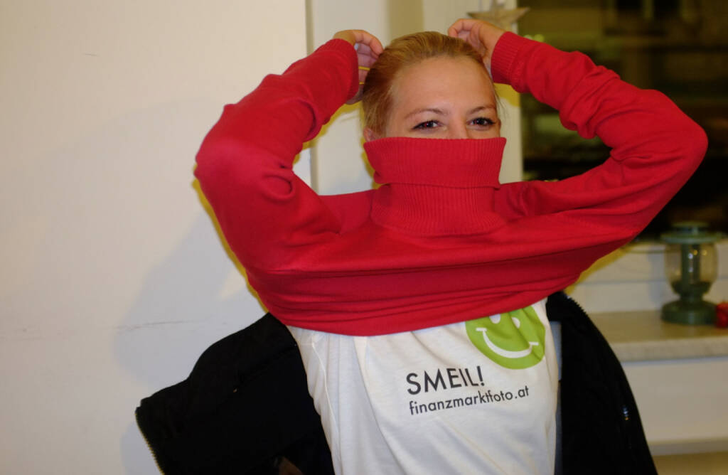 Nina Bergmann, finanzen.at (Smeil-Shirt in der S Immo-Kollektion) (21.12.2013) 