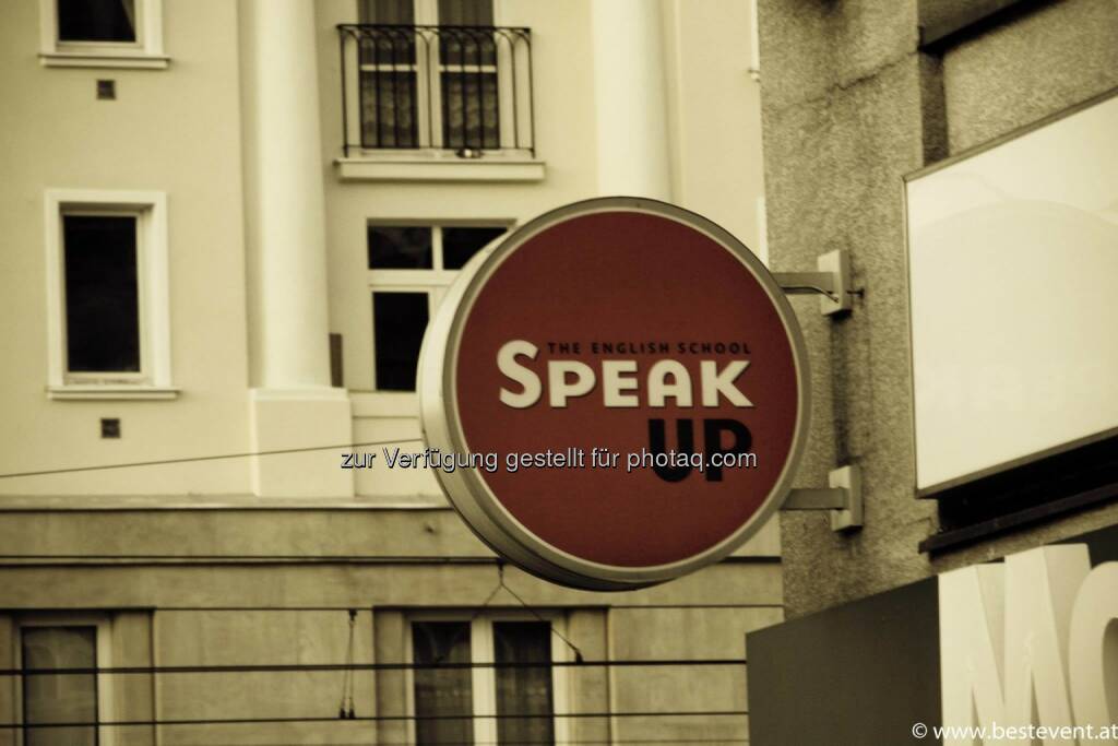 Warschau Speak, © Herbert Gmoser (25.12.2013) 