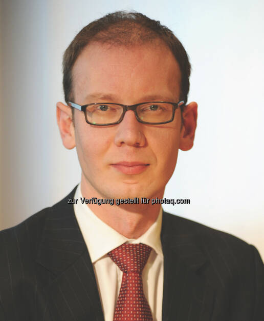 James Tomlins ist mit Wirkung zum 1. Januar 2014 zum Co-Manager des EUR 1,6 Milliarden schweren M&G High Yield Corporate Bond Fund ernannt worden. Er verwaltet den Fonds zukünftig gemeinsam mit Stefan Isaacs (c) Aussendung (09.01.2014) 