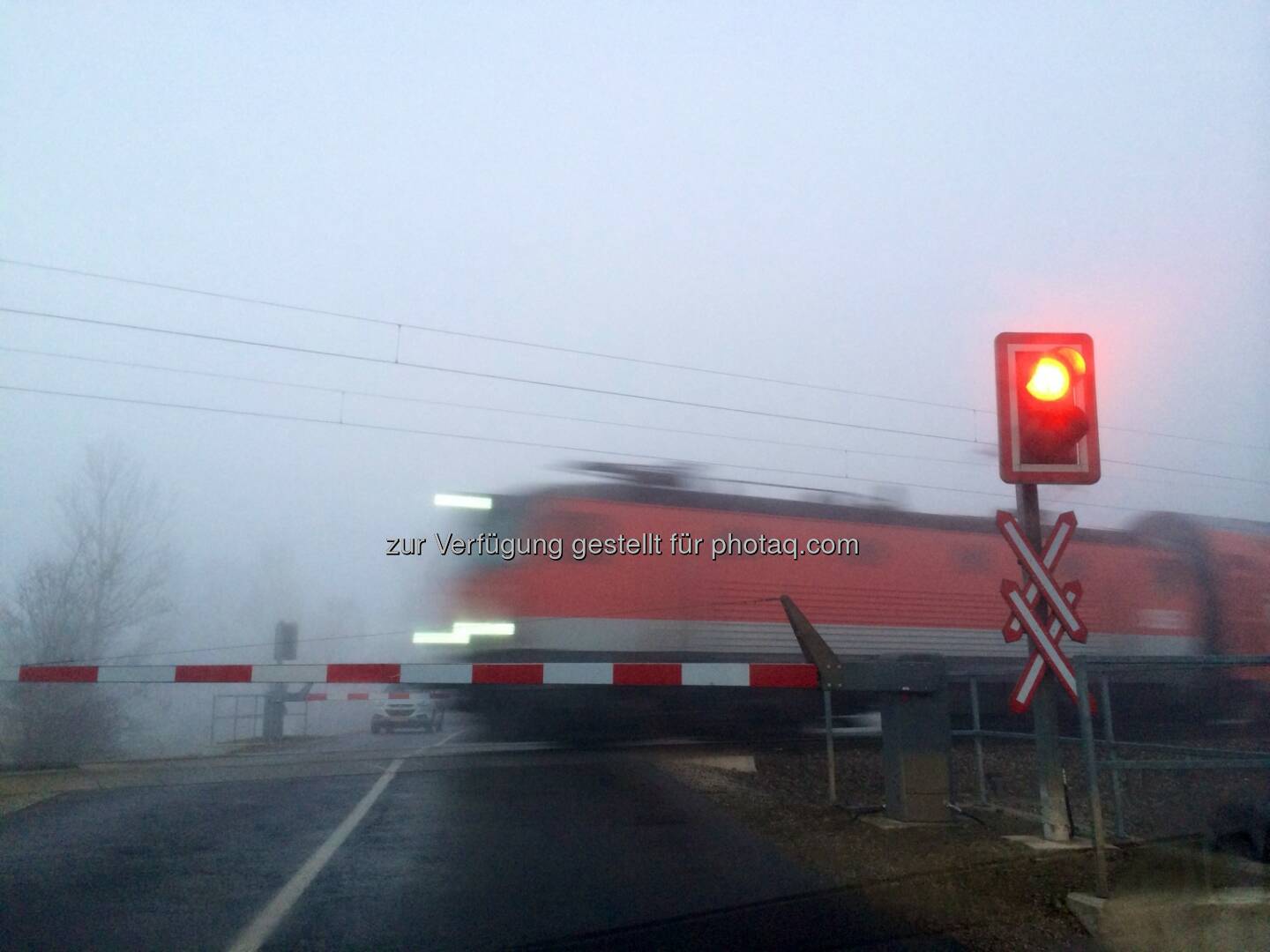 Bahnschranken, Zug