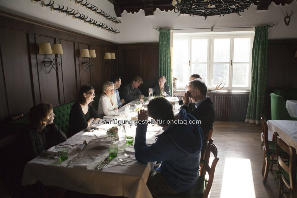 Lukoil-Kreativmeeting mit Lisi Mayer-Liebel (DT Trend), Mario Kraussler (Tripenta), Susanne Trhal (Team Sisu), Paul Blažek (cyLedge Media), Sirius Alexander Pansi (Falstaff), Thomas Erkinger (Eoss Industries Holding), Daniela Grüneis (DT Trend), Andreas Neuherz (neo-lernhilfen.at), Christian Drastil (boerse-social.com), Martin Wohlmuth (Synercon Finanz- & Unternehmensberatung), Rinaldo Wurglitsch (IQ Soft), © Tripenta / Peinhaupt (13.01.2014) 