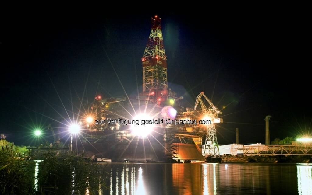 Ice-resistant fixed platform at the Y.Korchagin field in the Caspian Sea, © Lukoil (Homepage) (22.01.2014) 