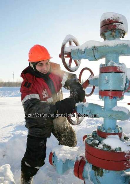 Ölarbeiter, © Lukoil (Homepage) (22.01.2014) 