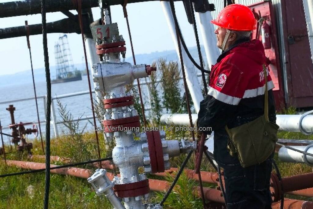 Ölarbeiter, © Lukoil (Homepage) (22.01.2014) 