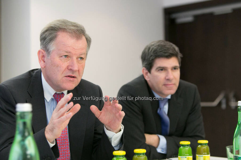 Eduard Zehetner (CEO Immofinanz) und Stefan Frömmel (Vorstand Aviso Zeta), © Martina Draper für Immofinanz (22.01.2014) 
