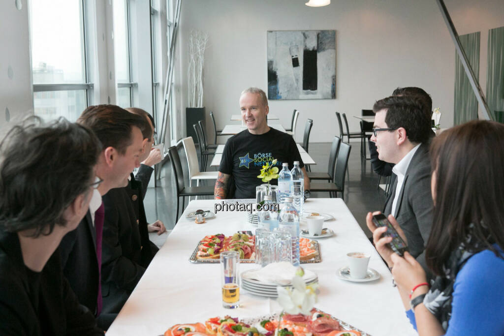 Josef Chladek, Gerhard Kürner (voestalpine), Paul Rettenbacher (THI), Susanne Trhal (Team sisu), Christian Drastil, Franz Ömer (bet-at-home.com), Klaus Fahrnberger (bet-at-home.com), Stephanie Bauer (voestalpine), © finanzmarktfoto.at/Martina Draper (24.01.2014) 