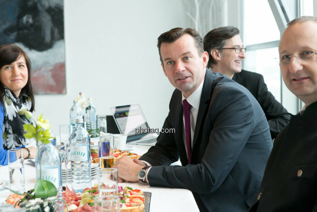 Stephanie Bauer (voestalpine), Josef Chladek, Gerhard Kürner (voestalpine), Paul Rettenbacher (THI), © finanzmarktfoto.at/Martina Draper (24.01.2014) 