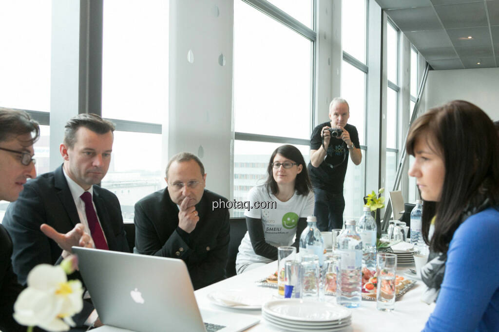 Josef Chladek, Gerhard Kürner (voestalpine), Paul Rettenbacher (THI), Susanne Trhal (Team sisu), Christian Drastil, Stephanie Bauer (voestalpine), © finanzmarktfoto.at/Martina Draper (24.01.2014) 