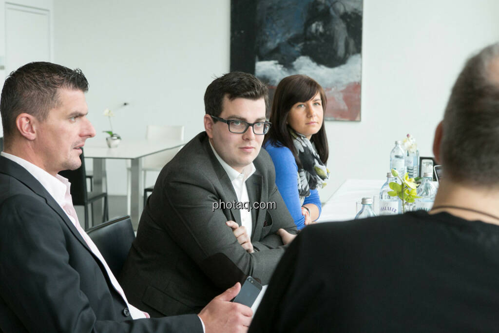 Christian Drastil, Franz Ömer (bet-at-home.com), Klaus Fahrnberger (bet-at-home.com), Stephanie Bauer (voestalpine), © finanzmarktfoto.at/Martina Draper (24.01.2014) 