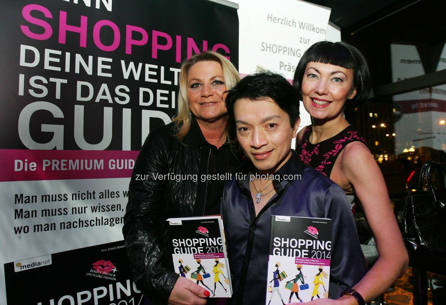 Präsentation des Shopping Guide 2014, Bild: Monika Athanasiadis (Herausgeberin Shopping Guide), Nhut LaHong (Designer) und Irmie Schüch-Schamburek (Herausgeberin und Autorin Shopping Guide), (C) medianet Verlag AG/APA-Fotoservice/Hautzinger