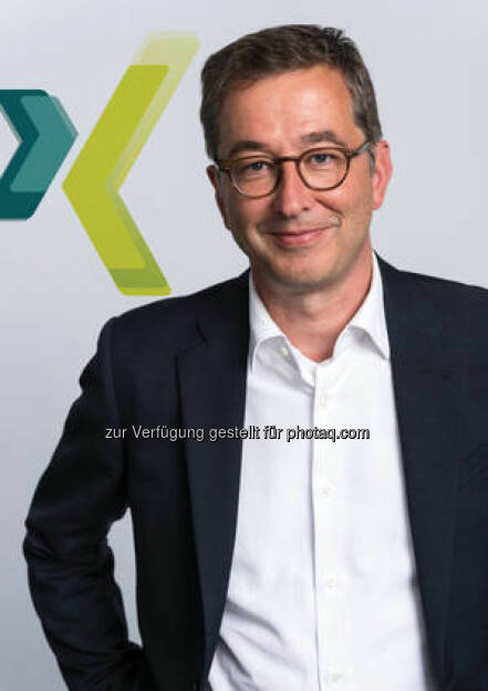 Thomas Vollmoeller, CEO Xing: „Das Jahr fängt gut an. Wir freuen uns sehr darüber, dass wir gleich im Januar die 7-Millionen-Marke im deutschsprachigen Raum geknackt haben. Unser Mitgliederwachstum belegt, dass für sehr viele Menschen das eigene berufliche Netzwerk eine wichtige Rolle spielt – gerade in der Umbruchsphase, in der sich der Arbeitsmarkt heute befindet. Unser Anspruch ist es, ihnen dabei zu helfen, ein besseres Berufsleben zu haben – was auch immer das für den Einzelnen bedeutet.“  (c) Xing (27.01.2014) 