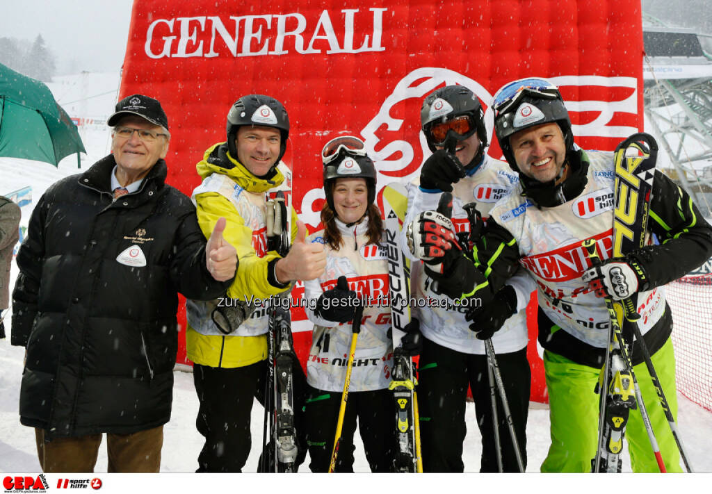 Sporthilfe Charity Race. Bild zeigt Hermann Kroell, Buergermeister Juergen Winter (Schladming), Anna Reiss, Daniel Schabereiter und Harald Winkler (Team Special Olympics). Foto: GEPA pictures/ Wolfgang Grebien, © GEPA/Sporthilfe (27.01.2014) 