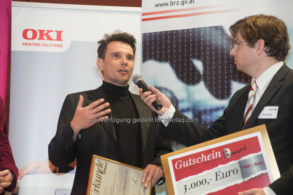 Mario Rosin, ticketgarden.com gmbh, interviewt von Martin Szelgrad bei der Preisverleihung. Am 30. Jänner 2014 wurde zum mittlerweile neunten Mal der eAward vergeben. Mario Rosin, Gründer und Geschäftsführer der
ticketgarden.com gmbh, nahm anlässlich der Galaveranstaltung den 1. Preis in der Kategorie Web und E-Commerce entgegen. Fotocredit: Report Verlag, © Aussendung (03.02.2014) 