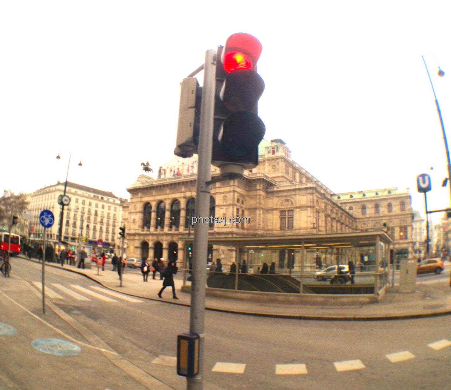 Rote Ampel, Staatsoper, Stopp