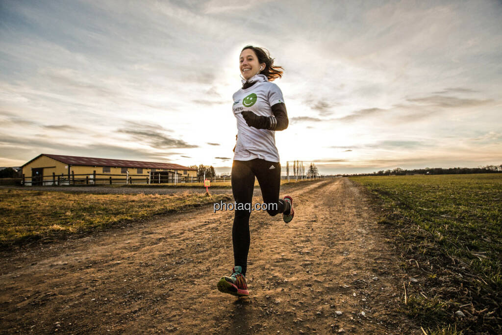 Anita Auttrit, runplugged, Smeil-Shirt in der bet-at-home edition, © finanzmarktfoto.at/Martina Draper (09.02.2014) 