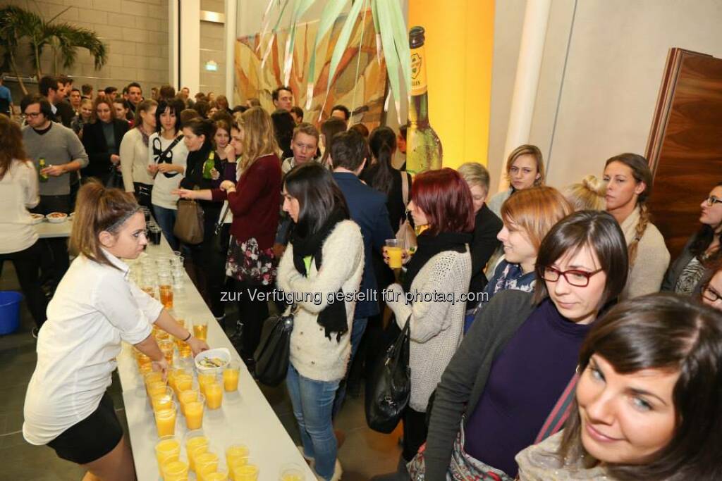 Buffet Francesca Noir Nardi, Valeria Nardi, Ivana Barić Gašpar (Bild: Katharina Schiffl) (10.02.2014) 