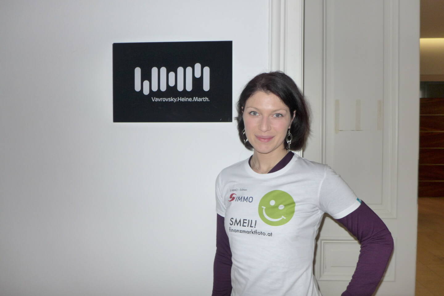 Rechtsanwälte Smeil: Irina Bernert, PR & Marketing, Vavrovsky Heine Marth Rechtsanwälte vim-law.at,  Shirt in der S Immo-Edition