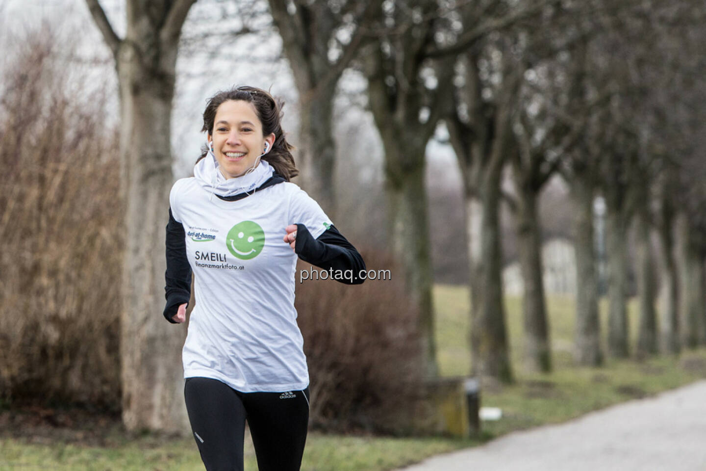 Anita Auttrit, runplugged, Smeil-Shirt in der bet-at-home edition