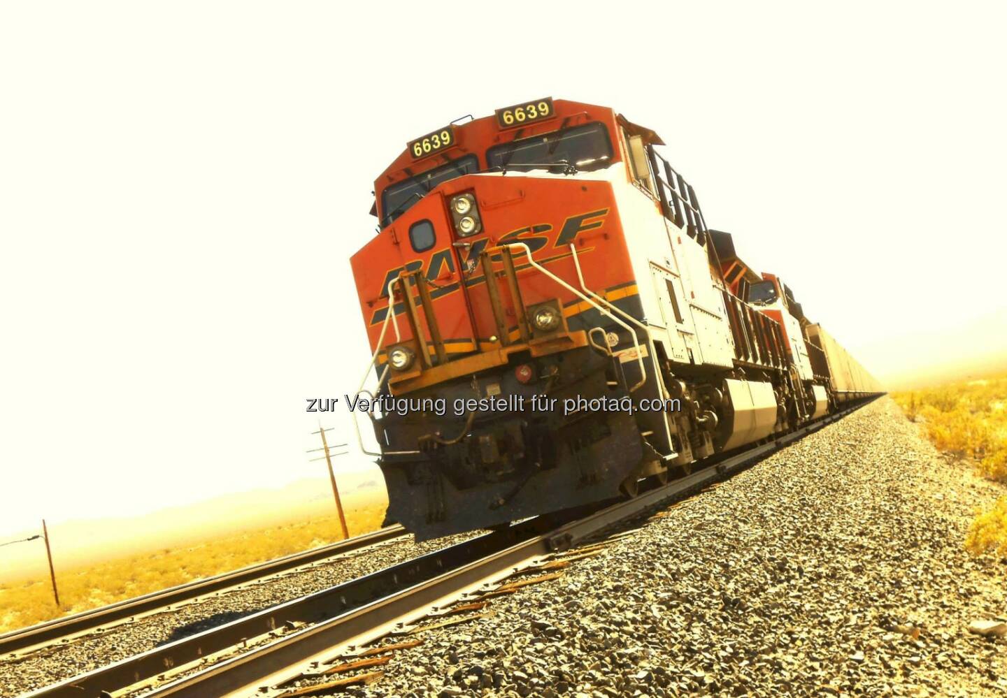 Train in the Desert (2013)
