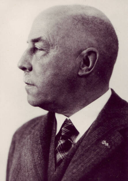 Der Frankfurter Apotheker Eduard Fresenius (1874-1946) gründete 1912 das Unternehmen „Dr. Eduard Fresenius chemisch-pharmazeutische Industrie KG“., © Fresenius AG (Homepage) (21.02.2014) 