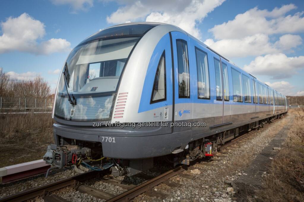 Siemens und die Münchner Verkehrsgesellschaft (MVG) haben heute zusammen das erste U-Bahn-Fahrzeug aus der neuen C2-Serie in München der Öffentlichkeit präsentiert. (Bild: Siemens) (21.02.2014) 