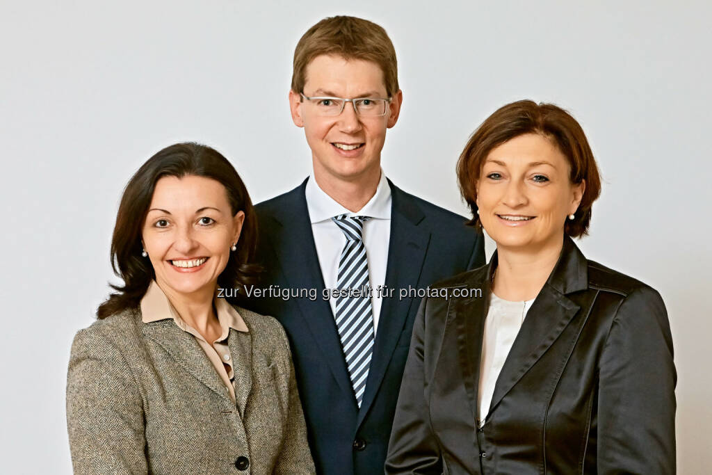 Martina Steinberger-Voracek, Michael Czech, Birgit Rechberger-Krammer (alle Henkel CEE). Birgit Rechberger-Krammer wird im Henkel-Headquarters Düsseldorf neuer Vice President Marketing Home Care Dishwashing. Damit ist die gebürtige Wienerin zukünftig für die weltweite Vermarktung von Marken wie Pril und Somat verantwortlich.  

 (25.02.2014) 