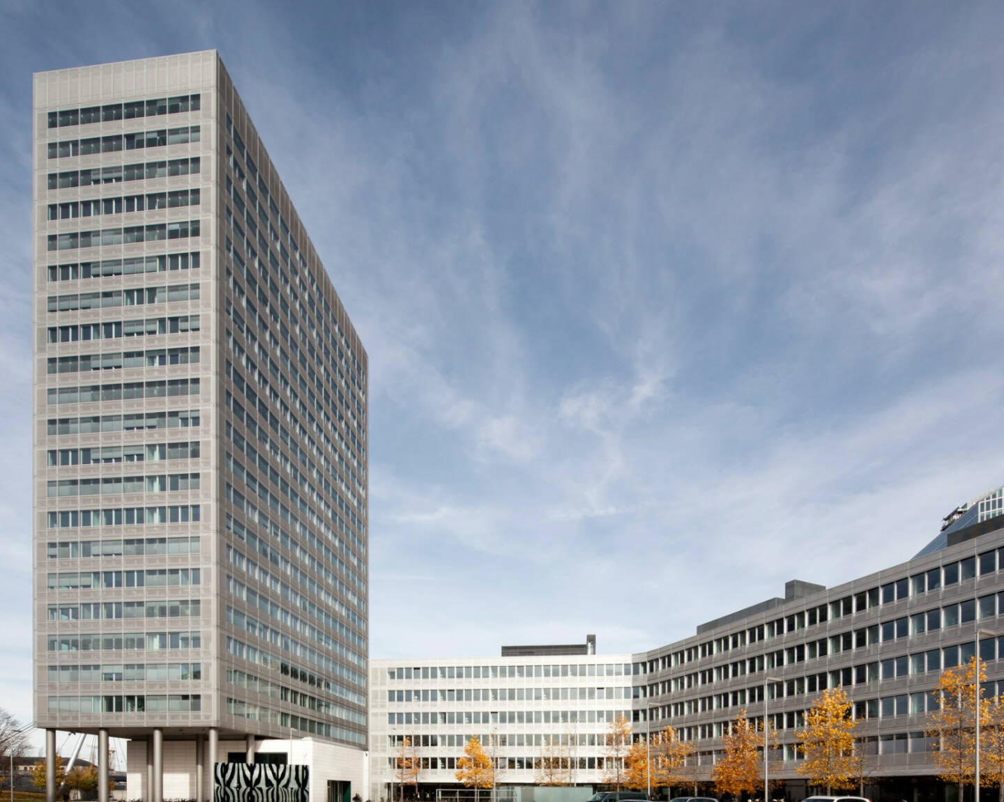 Geschäftsgebäude am Münchner Tor, Münchner Rückversicherung