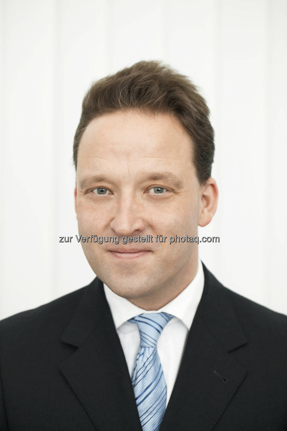 Matthias Zachert, derzeit Finanzvorstand der Merck KGaA in Darmstadt, wird sein Amt als neuer Vorsitzender des Vorstands der Lanxess AG am 1. April 2014 antreten.  