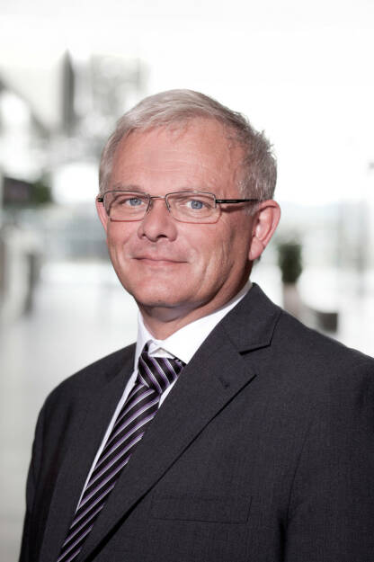 Anders Vedel, Chief Technology Officer (CTO), Vestas Wind Systems AS

 
, © Courtesy of Vestas Wind Systems A/S (Homepage) (09.03.2014) 